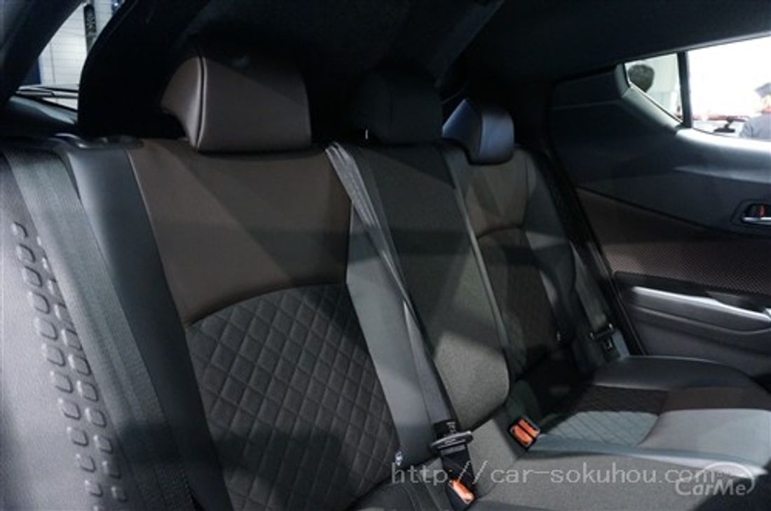 トヨタ C-HR 2017