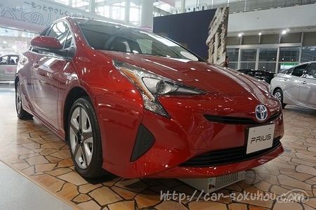 トヨタ プリウス 2016