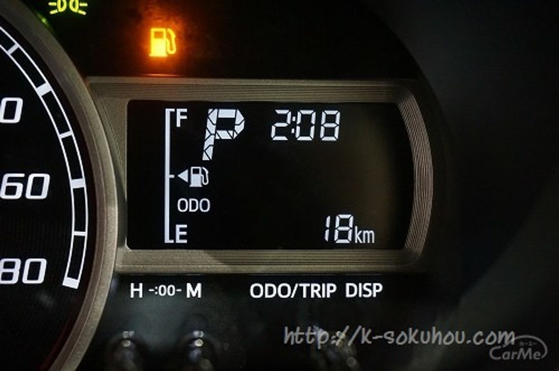 メーターが見やすいのはどっち パッソとキャストを比較