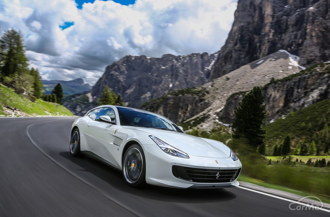 フェラーリ GT4 ルッソ