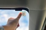 車のシール剥がしガイド：簡単できれいに剥がす方法と注意点