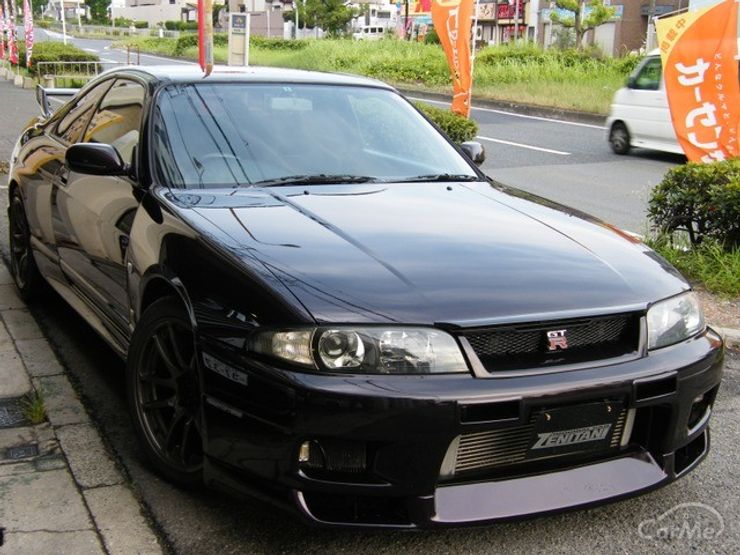 フードトップモールやニスモダクトなど…R32-R34 GT-Rに装備されていた