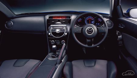 マツダ 初代rx 8 Se3p型 の長所を解説 スポーツカーでありながら快適な装備が充実 車ニュース 中古車情報 中古車検索なら 車選びドットコム 車選び Com