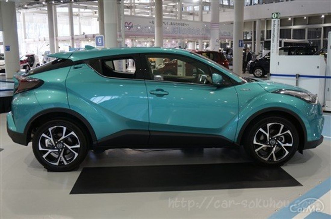 トヨタ C-HR 2017