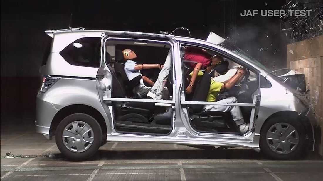 【JAF岐阜】岐阜県の一般道路における後席シートベルト着用率は54.5%(2023年調査結果)