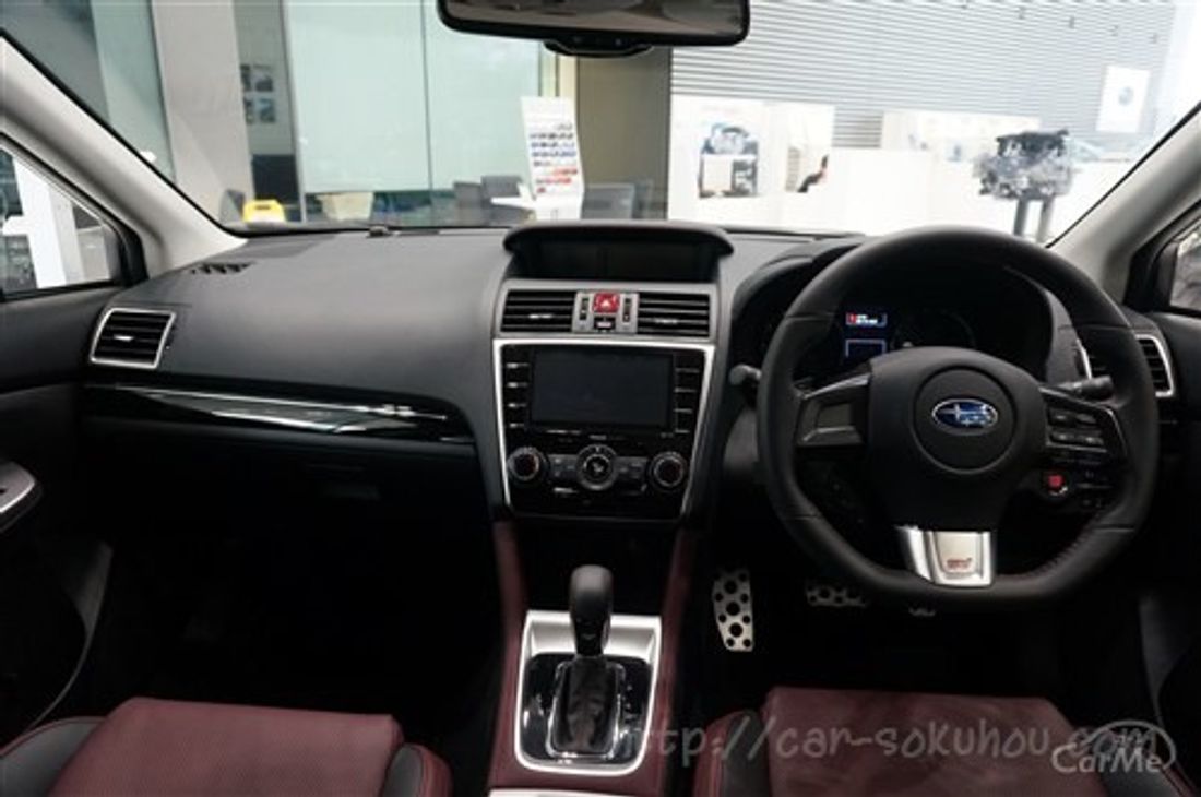 スバル レヴォーグ STI 2016