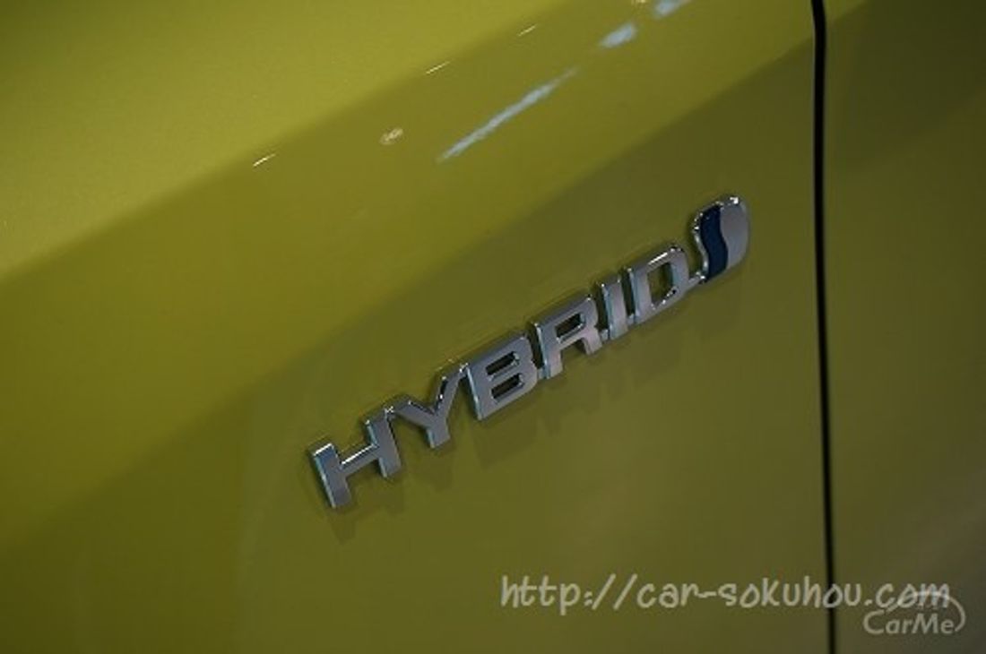 トヨタ オーリス ハイブリッド 2016