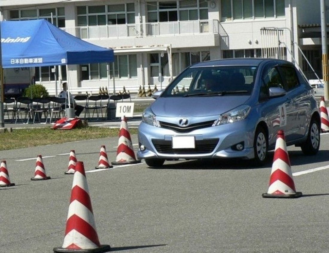 【JAF高知】ベテランドライバー対象の実技型講習会「ドライバーズセミナー シニアコース」の参加者を募集中！