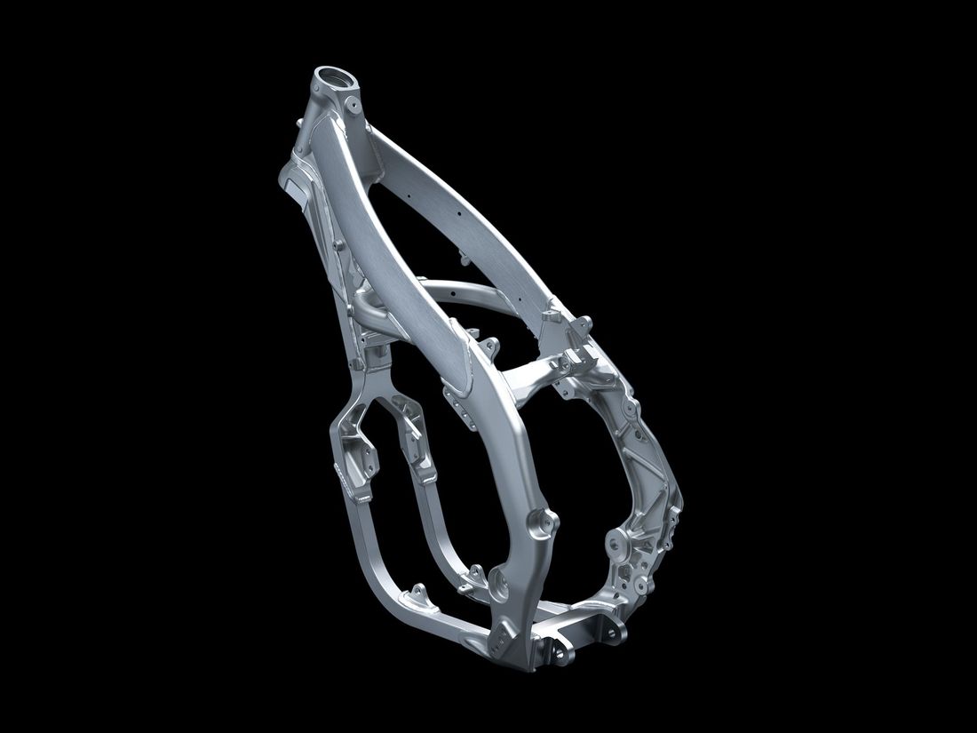 カワサキから5年ぶりのフルモデルチェンジとなった2024年モデル「KX450」「KX450X」の詳細情報を公開!