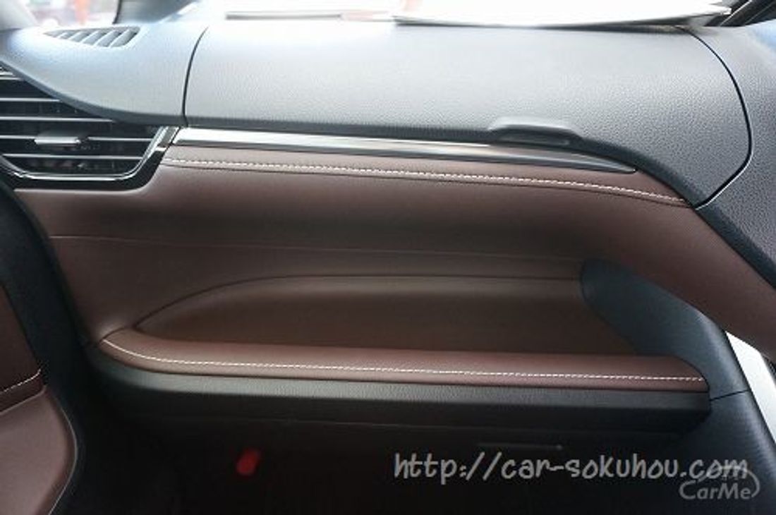 トヨタ エスティマ 2016
