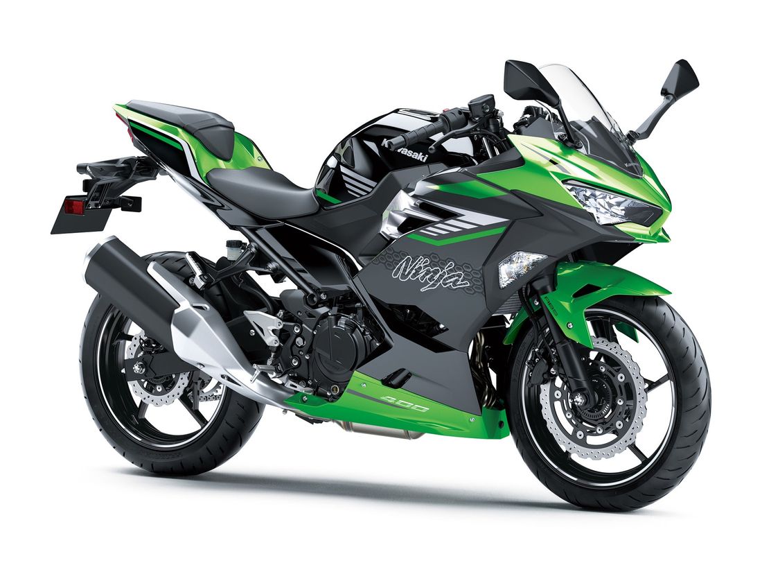 カワサキからフルカウリングのミドルスポーツ、Ninja 400シリーズを発売！