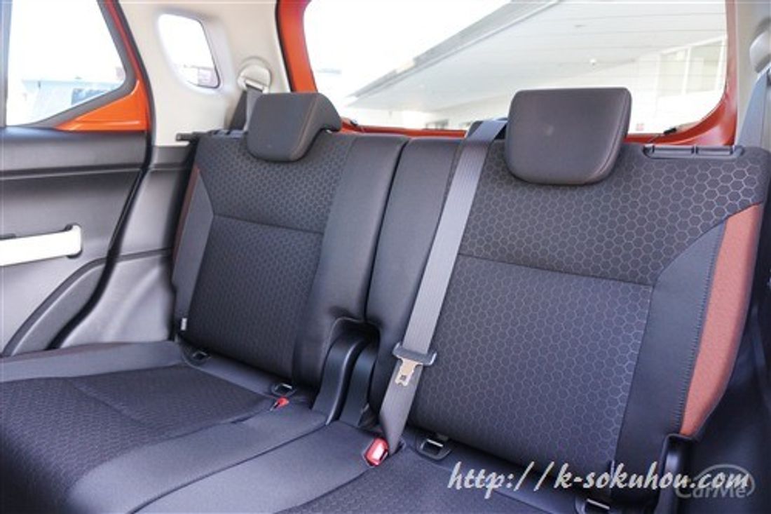 実車を見て気になった弱点とは クロスビーの後部座席 By 車選びドットコム
