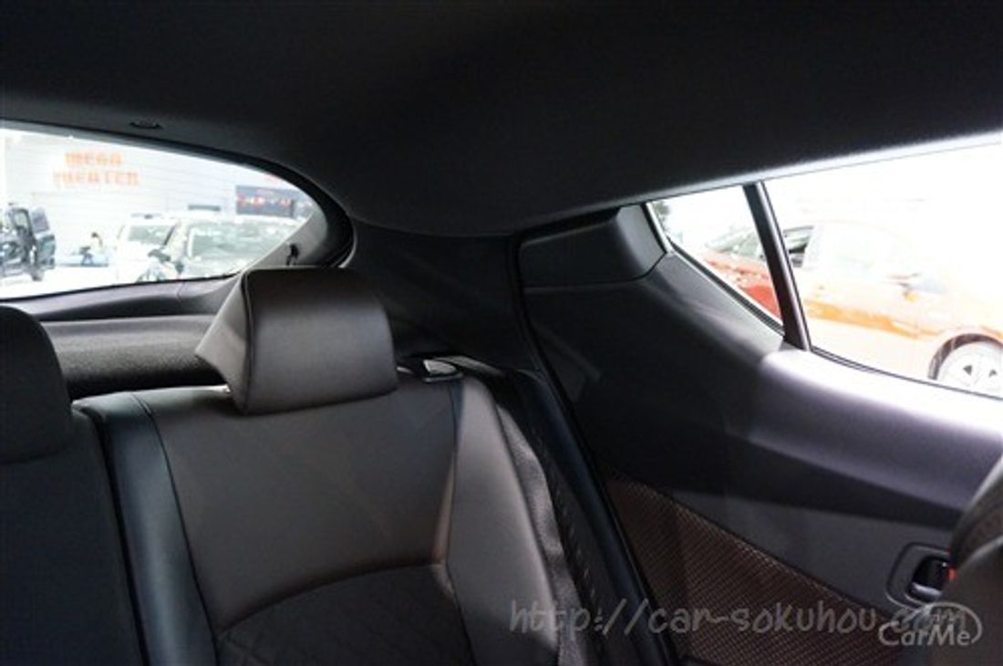 トヨタ C-HR 2017