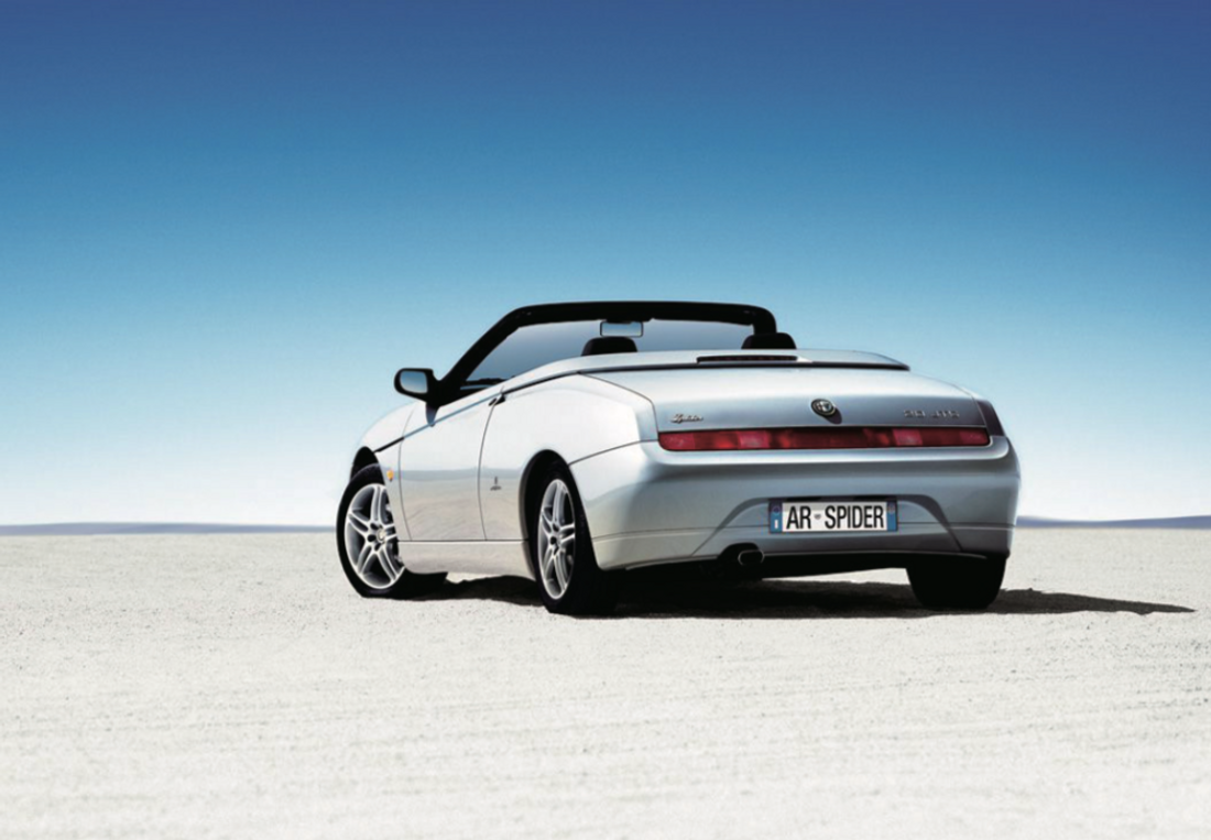 アヘッド vol.1 Alfa Romeo Spider 官能的に奏でるエンジン