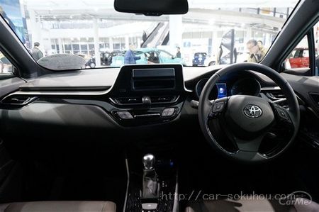 トヨタchr C Hrの試乗インプレ 前方 後方の視界性はどうだった 車ニュース 中古車情報 中古車検索なら 車選びドットコム 車選び Com トヨタchr C Hrの試乗インプレ 前方 後方の視界性はどうだった 車ニュース 中古車情報 中古車検索なら 車選びドットコム 車選び Com