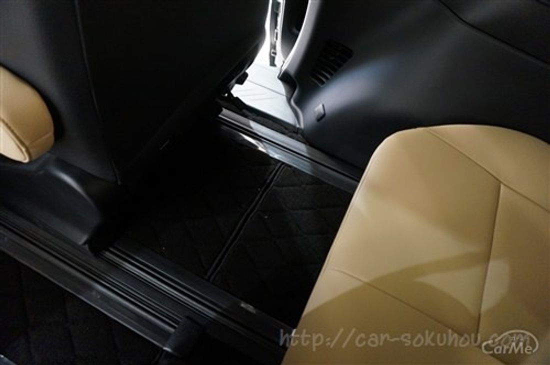 トヨタ エスティマ 2016