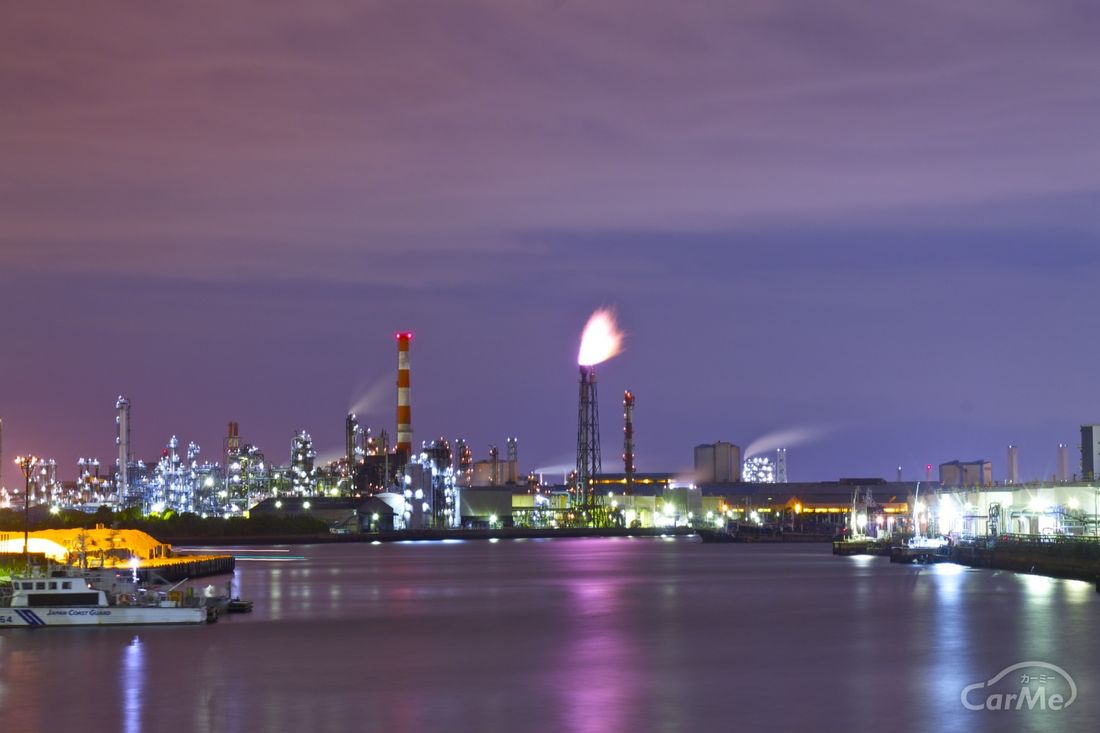 川崎工場　夜景　首都高速道路