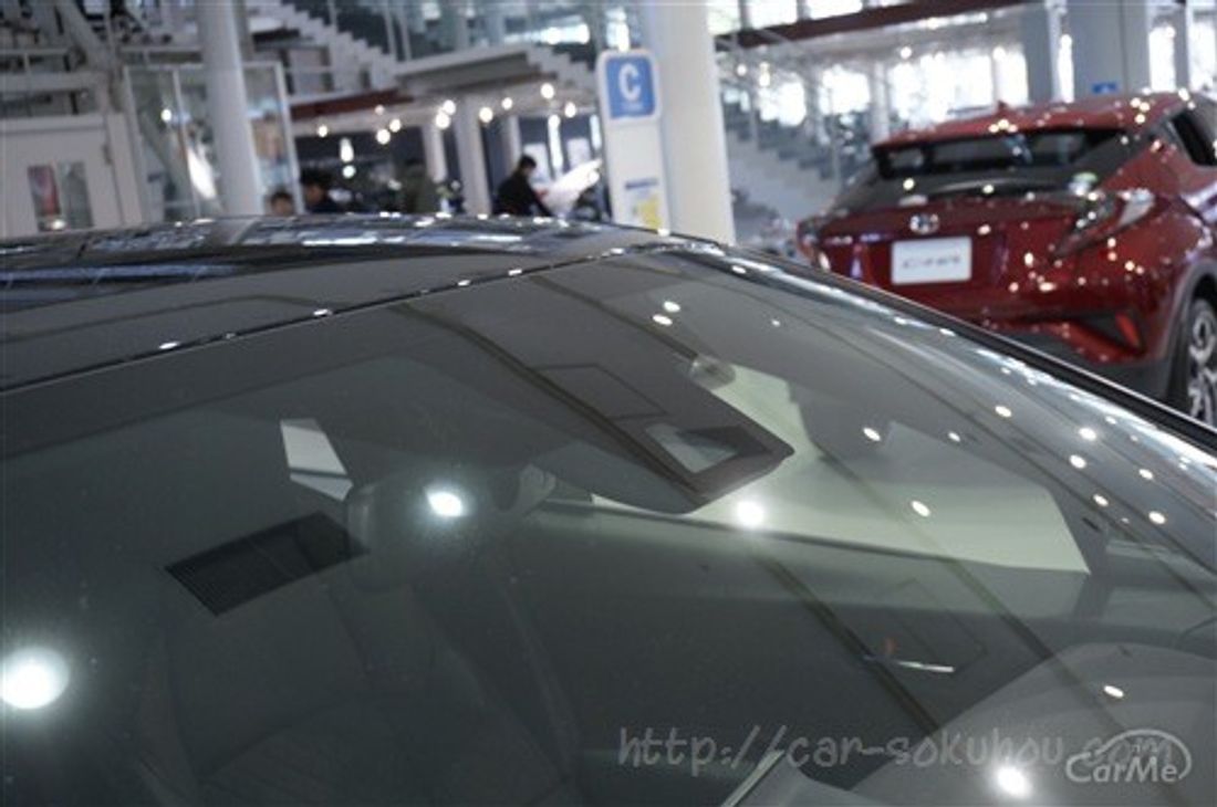 トヨタ C-HR 2017