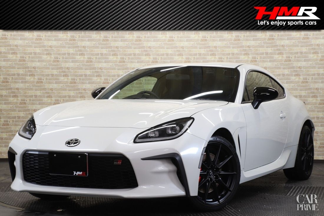 R.6(2024)年 トヨタ GR86 2.4 RZ 1オーナー 6MT OP bermbo パールホワイト 走行8,6