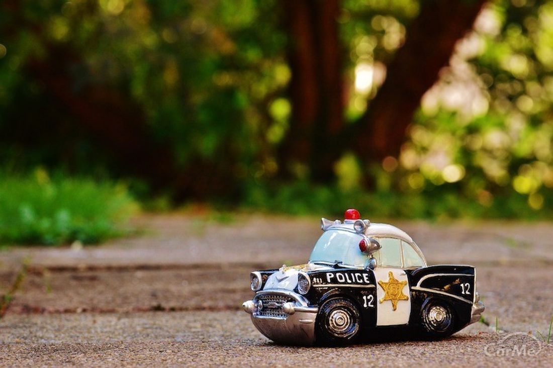パトカー