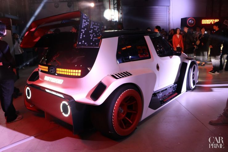 INSTEROID Night by Hyundai