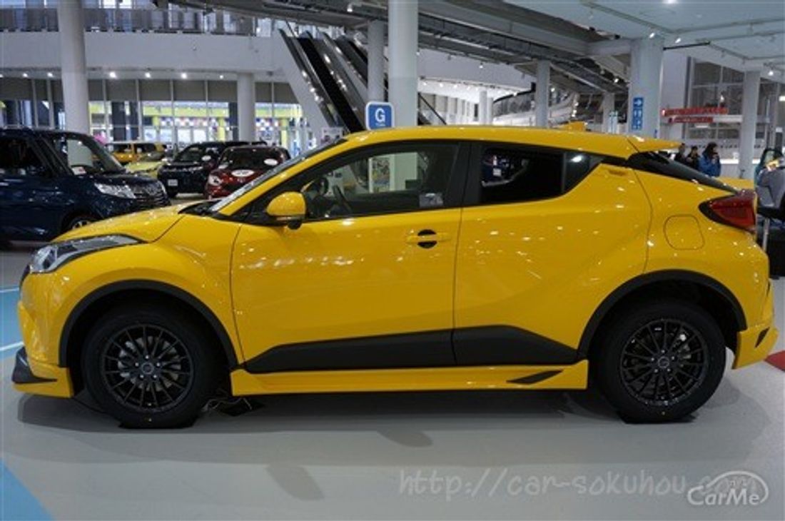 トヨタ C-HR 2017