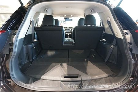 内装の違いは何 新型エクストレイルのガソリン車とハイブリッド車比較 車ニュース 中古車情報 中古車検索なら 車選びドットコム 車選び Com