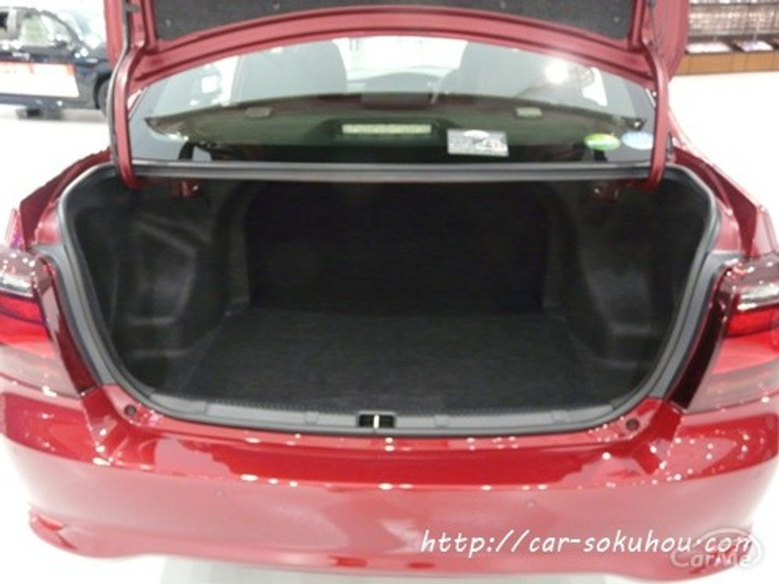 カローラ収納 荷室レビュー フィルダーとアクシオを比較してみた の写真 1枚目