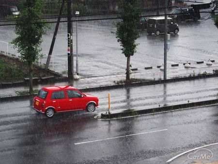 青いランプをつけたあの車は警察じゃない では何者なのか By 車選びドットコム 青いランプをつけたあの車は警察じゃない では何者なのか By 車選びドットコム