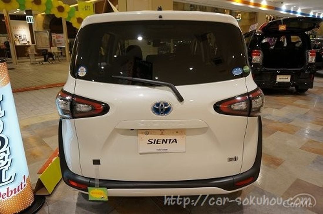 トヨタ シエンタ 2015