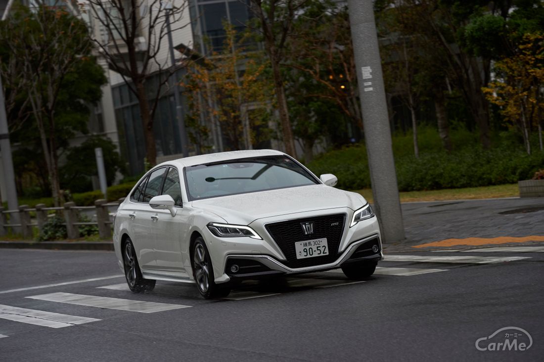 トヨタ クラウン RS 黒田明
