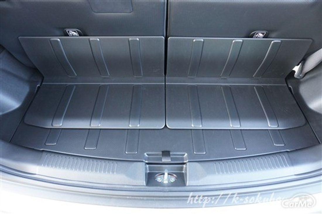 広いのはどっち クロスビーとジュークの荷室サイズ比較