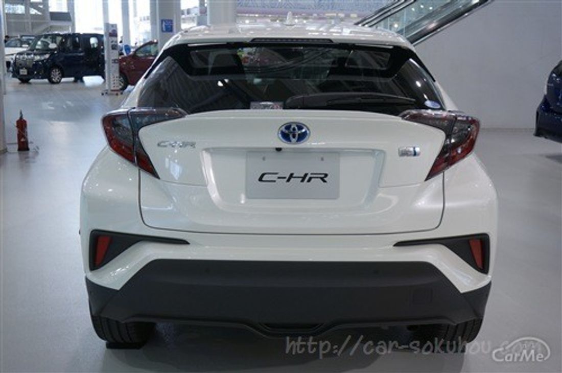 トヨタ C-HR 2017