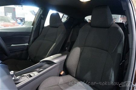 インテリアにはどんな違いが Chr C Hr Gとsグレード内装比較 車ニュース 中古車情報 中古車検索なら 車選びドットコム 車選び Com インテリアにはどんな違いが Chr C Hr Gとsグレード内装比較 車ニュース 中古車情報 中古車検索なら 車選びドットコム 車選び Com