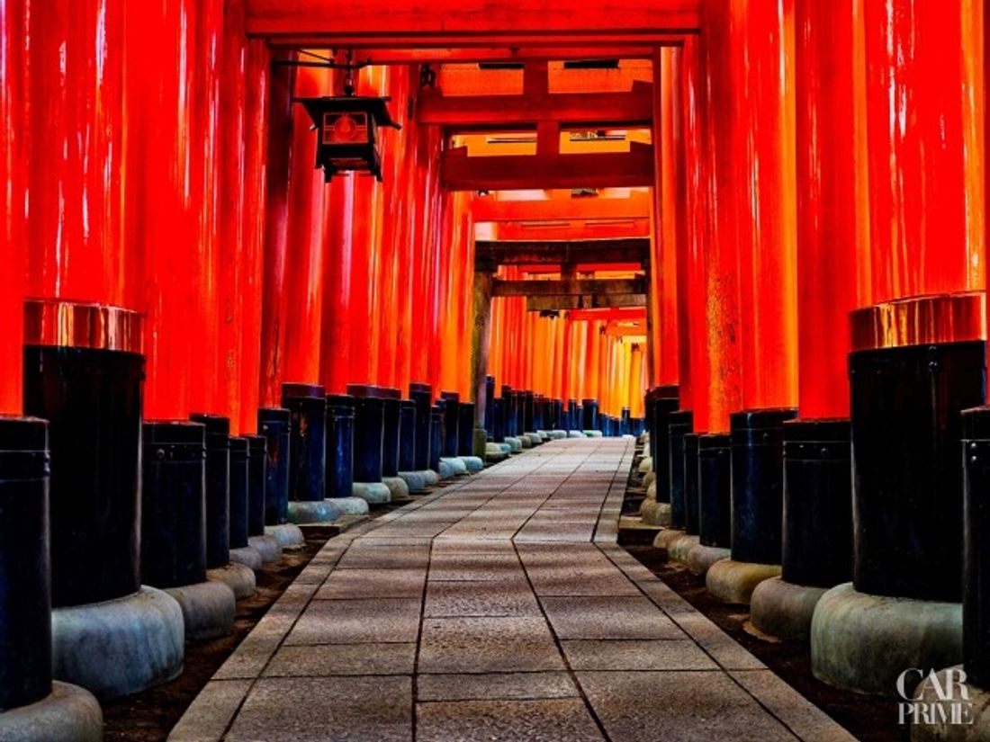 毎年多くの参拝者が訪れる定番の初詣神社