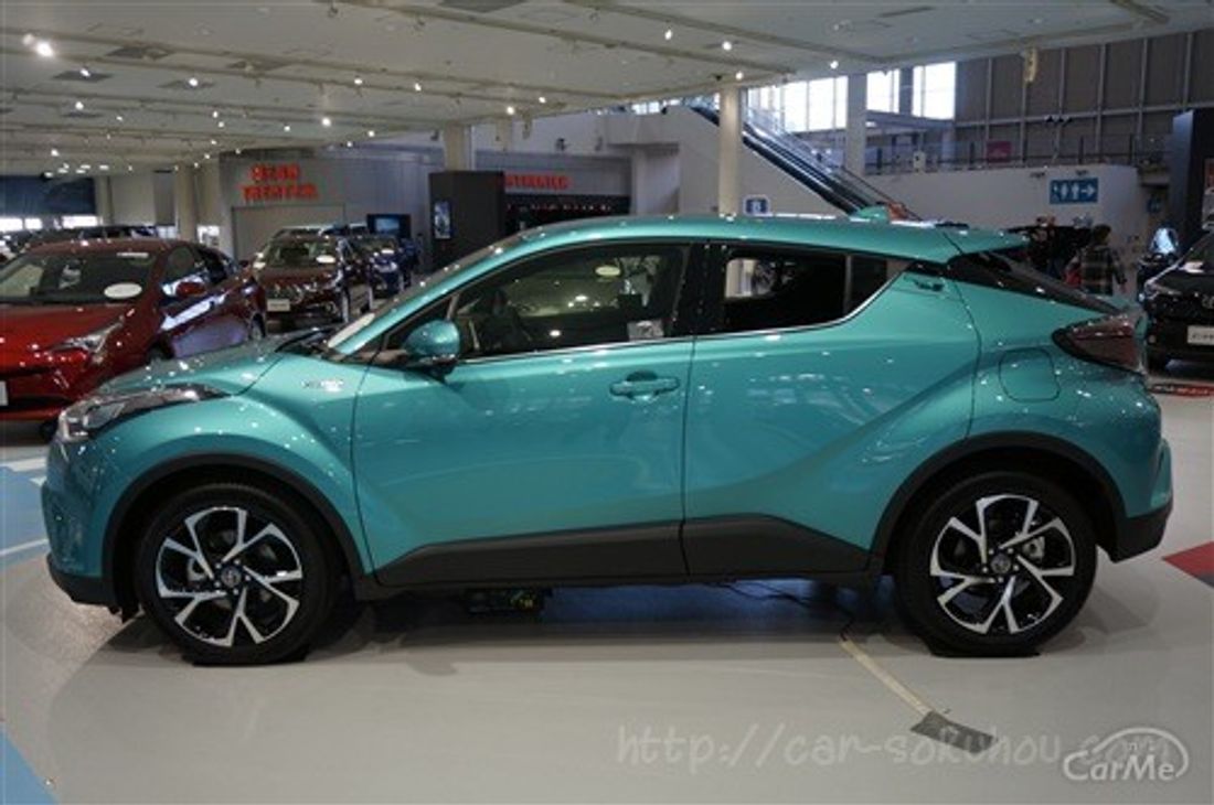 トヨタ C-HR 2017