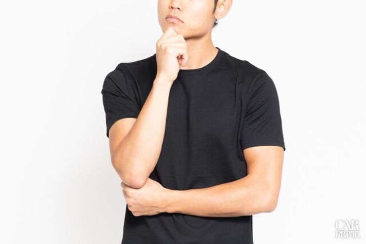 悩んでいる人