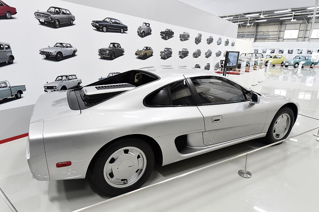アヘッド 日産ヘリテージモデル