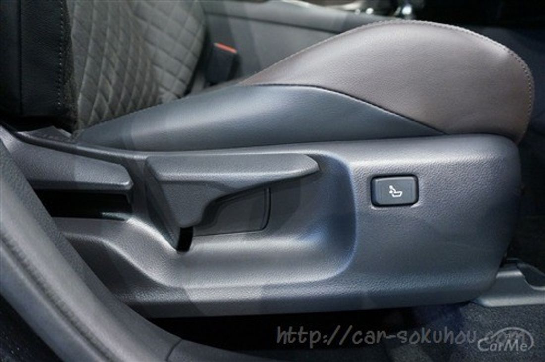トヨタ C-HR 2017