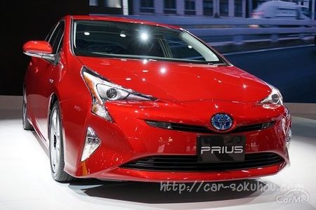トヨタ プリウス 2015
