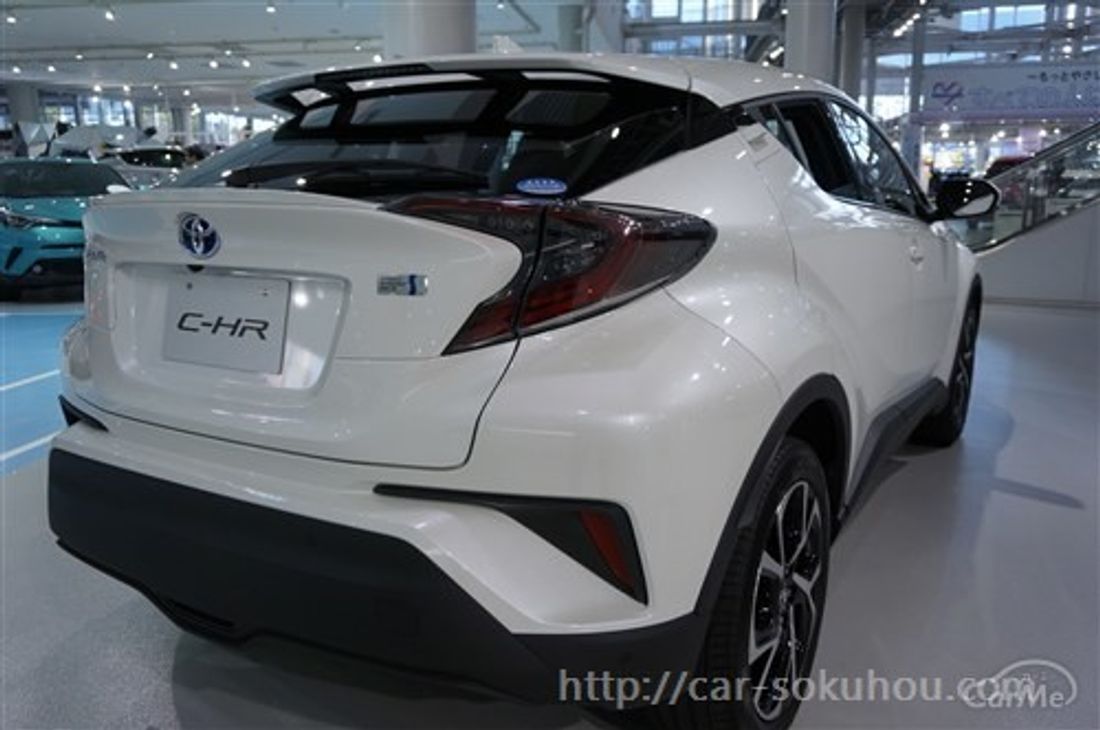 トヨタ C-HR 2016
