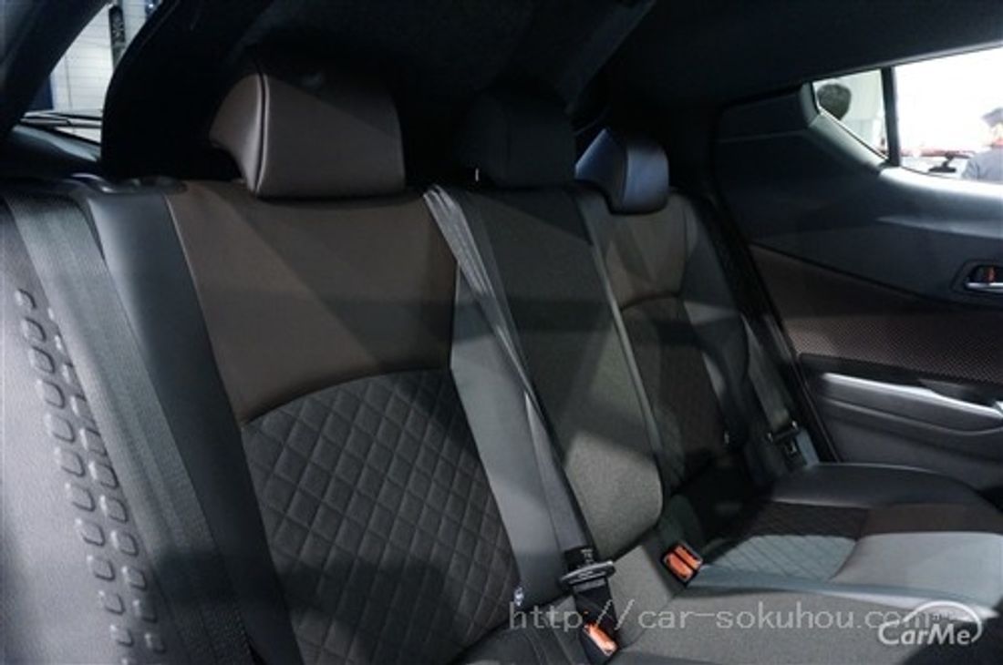 トヨタ C-HR 2017