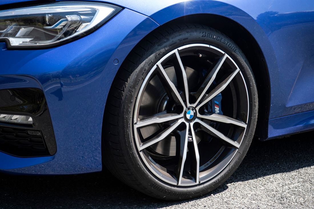 サステナ 島下泰久 BMW 330i