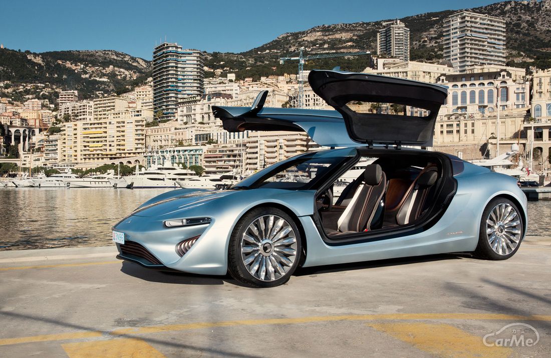 QUANT e-Sportlimousine、ドア開けた写真