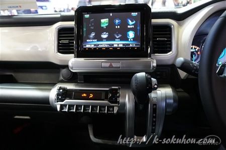 スズキ クロスビーの内装は安っぽい 実車画像でチェックの写真 7枚目