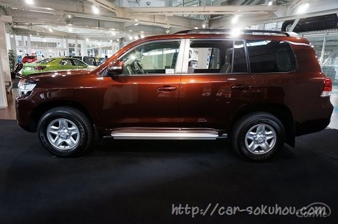トヨタ ランクル200 2015