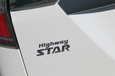 日産 セレナ e-POWER ハイウェイスターV(C27)