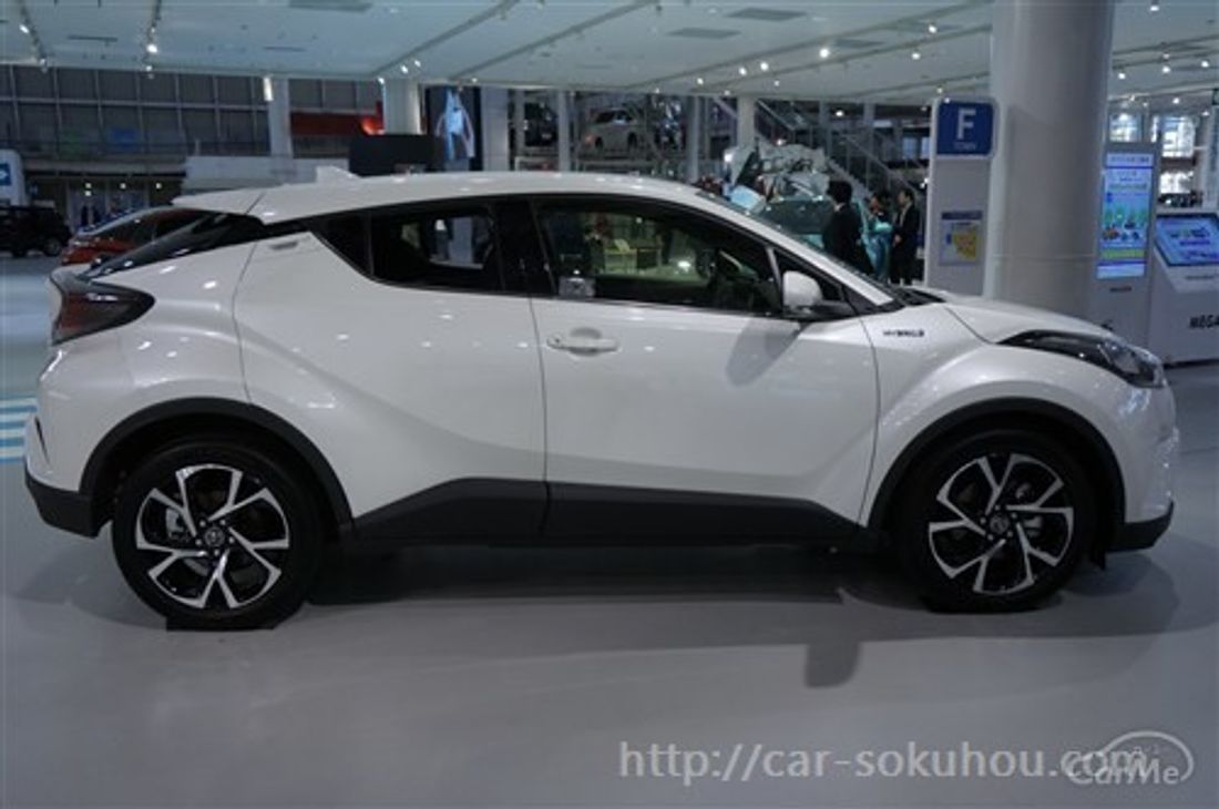 トヨタ C-HR 2017