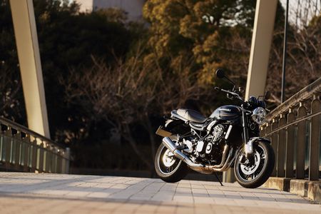 アヘッド KAWASAKI Z900RS