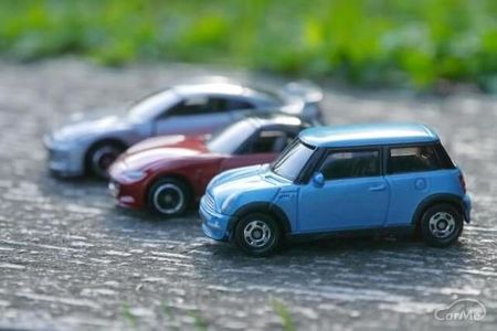 【大型車】事故に強い頑丈な車と安全な車(2車種)
